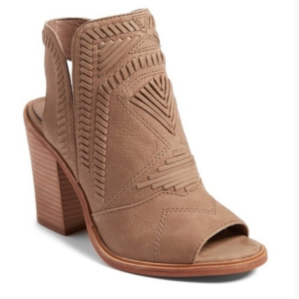 Vince Camuto Peep Toe Tan Suede Ankle Bootie 7.5